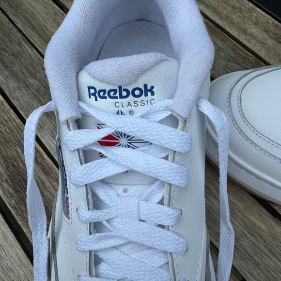Women's White Reebok Classics - Picture 7 of 11